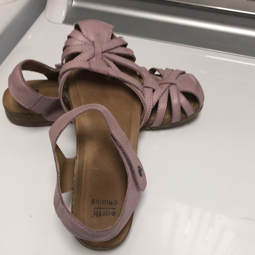 Lavender sandals - Picture 3 of 5